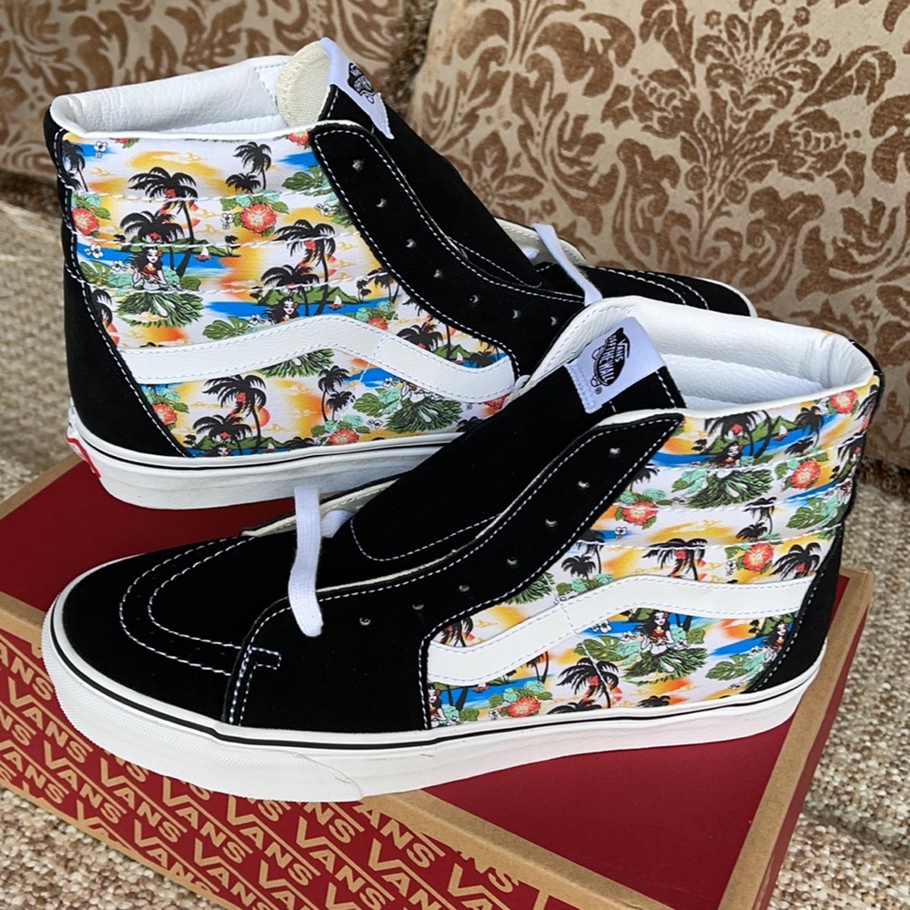 Vans Men’s Sk8-Hi ALOHA Black/True White Sneakers - Picture 11 of 16